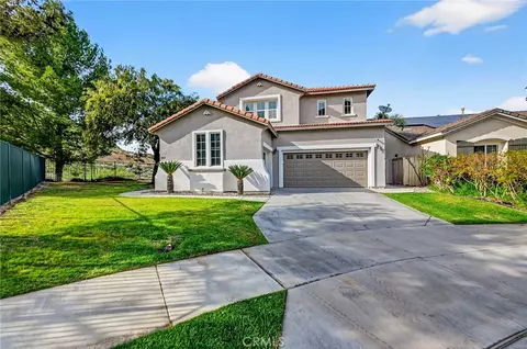 31860 Willow Wood Ct, Lake Elsinore, CA 92532