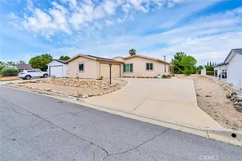 24800 Cornstalk Rd, Wildomar, CA 92595