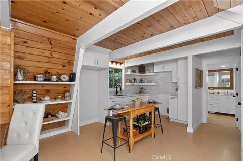 Kitchen - 26980 Everest, Lake Arrowhead, CA 92352 photo 4 of 5