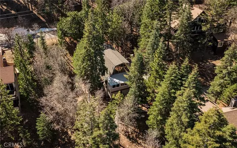 View/Area - 26980 Everest, Lake Arrowhead, CA 92352 photo 2 of 5