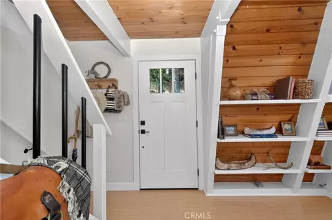 Entry Way - 26980 Everest, Lake Arrowhead, CA 92352 photo 5 of 6