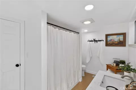 Bath - 26980 Everest, Lake Arrowhead, CA 92352 photo 1 of 3