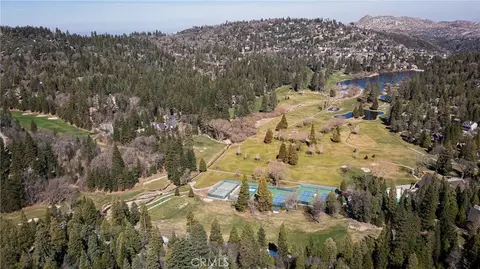 View/Area - 26980 Everest, Lake Arrowhead, CA 92352 photo 3 of 5