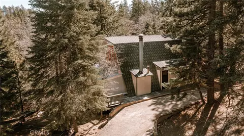 Exterior - 26980 Everest, Lake Arrowhead, CA 92352 photo 11 of 12