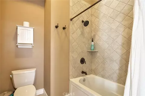 Bath - 44195 Via Horca, Temecula, CA 92590 photo 7 of 9