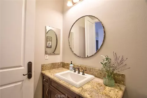 Bath - 44195 Via Horca, Temecula, CA 92590 photo 5 of 9