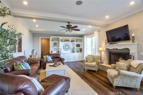 Living - 44195 Via Horca, Temecula, CA 92590 photo 3 of 5