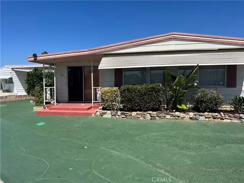 900 W Johnston, Hemet, CA 92543