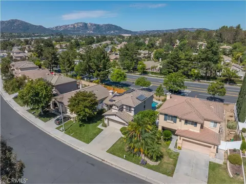 View/Area - 32798 Caserta Dr, Temecula, CA 92592 photo 3 of 8