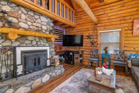 Living - 37325 Bohlen, Anza, CA 92539 photo 2 of 3