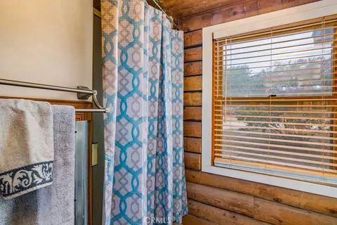 Bath - 37325 Bohlen, Anza, CA 92539 photo 2 of 3