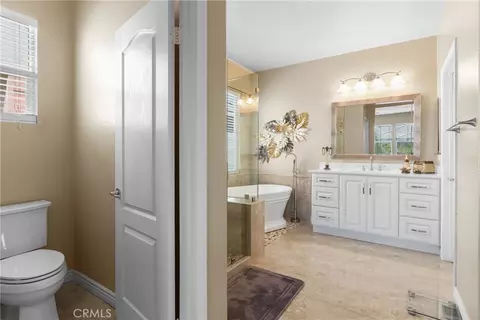 Bath - 45575 Hawk Ct, Temecula, CA 92592 photo 5 of 7