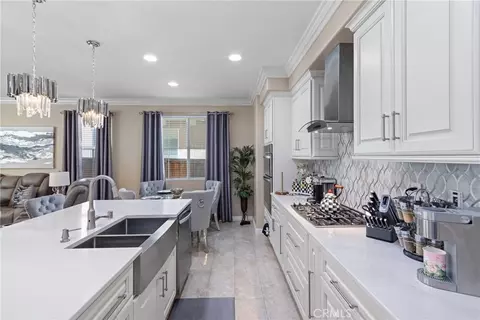 Kitchen - 45575 Hawk Ct, Temecula, CA 92592 photo 4 of 5