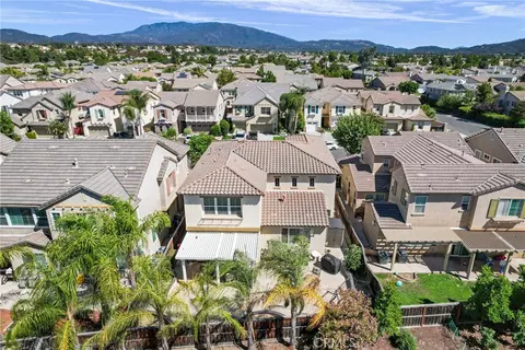 View/Area - 45575 Hawk Ct, Temecula, CA 92592 photo 3 of 7