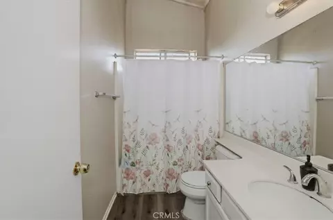 Bath - 39649 Oak Clf, Temecula, CA 92591 photo 2 of 2