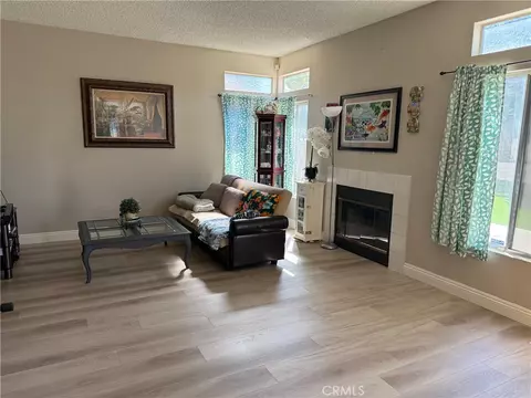 Living - 39649 Oak Clf, Temecula, CA 92591 photo 3 of 4