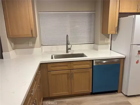 Kitchen - 39649 Oak Clf, Temecula, CA 92591 photo 6 of 9
