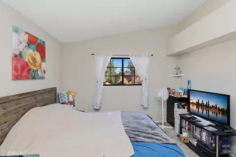 Bedroom - 39649 Oak Clf, Temecula, CA 92591 photo 2 of 5