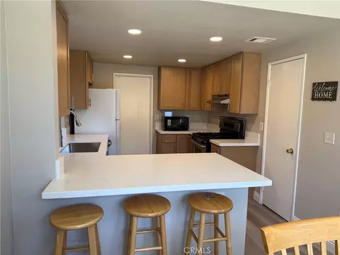 Kitchen - 39649 Oak Clf, Temecula, CA 92591 photo 2 of 9
