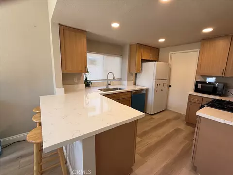 Kitchen - 39649 Oak Clf, Temecula, CA 92591 photo 4 of 9