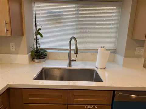 Kitchen - 39649 Oak Clf, Temecula, CA 92591 photo 5 of 9