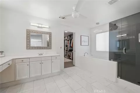 Bath - 32783 Bijan Ct, Temecula, CA 92592 photo 2 of 3
