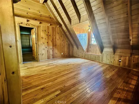 Bedroom - 349 Golf Course Rd, Lake Arrowhead, CA 92352 photo 4 of 13