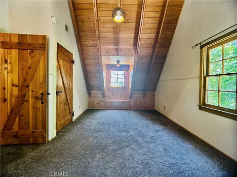 Bedroom - 349 Golf Course Rd, Lake Arrowhead, CA 92352 photo 8 of 13