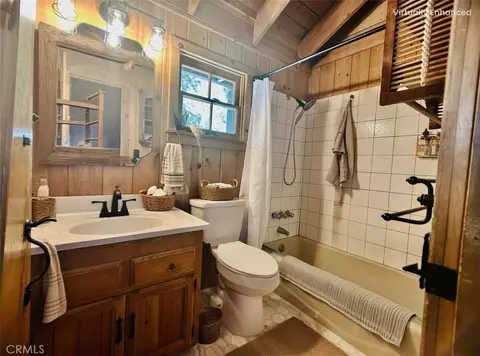 Bath - 349 Golf Course Rd, Lake Arrowhead, CA 92352 photo 3 of 3