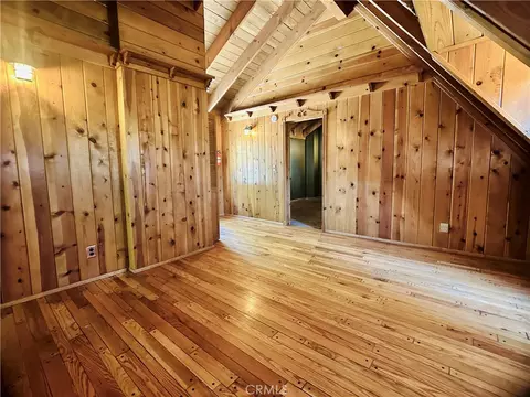 Bedroom - 349 Golf Course Rd, Lake Arrowhead, CA 92352 photo 5 of 13