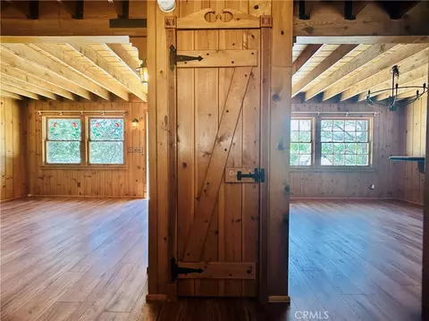 Entry Way - 349 Golf Course Rd, Lake Arrowhead, CA 92352 photo 1 of 2