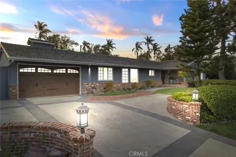 1618 Alapat Dr, Escondido, CA 92027