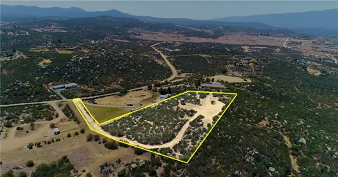 1042 Rolling Hls, Aguanga, CA 92536