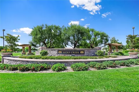 View/Area - 46212 Pinon Pne, Temecula, CA 92592 photo 13 of 14