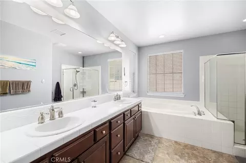 Bath - 46212 Pinon Pne, Temecula, CA 92592 photo 1 of 3