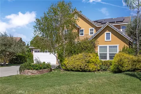 32692 Watermelon Dr, Winchester, CA 92596