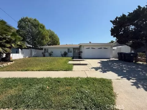 1095 Jadestone Ln, Corona, CA 92882