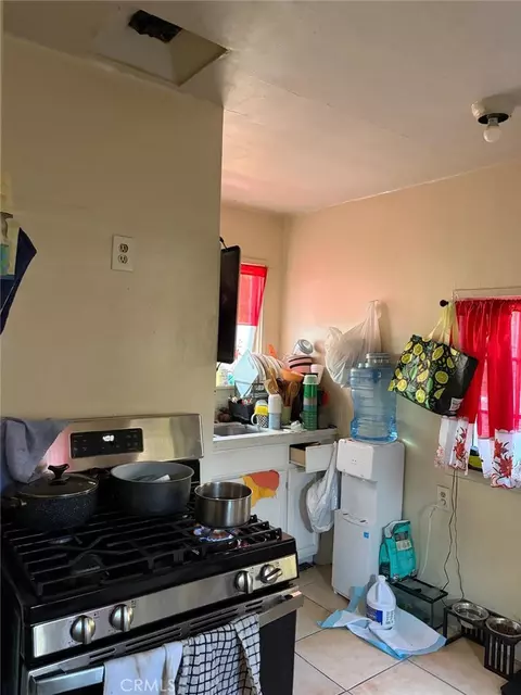 Kitchen - 6221 Heliotrope, Bell, CA 90201 photo 5 of 5