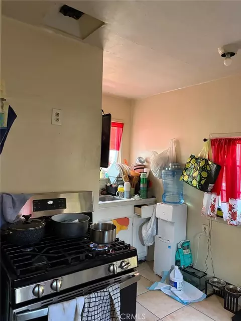 Kitchen - 6221 Heliotrope, Bell, CA 90201 photo 5 of 5