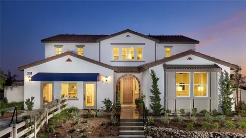 30959 Campania Rd, Highland, CA 92346