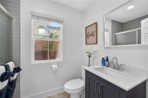 Bath - 1702 Tamarron, Corona, CA 92883 photo 1 of 6