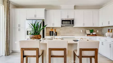 2811 E Amberley Privado, Ontario, CA 91762