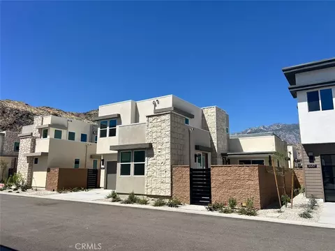 2667 Maverick Ln, Palm Springs, CA 92264