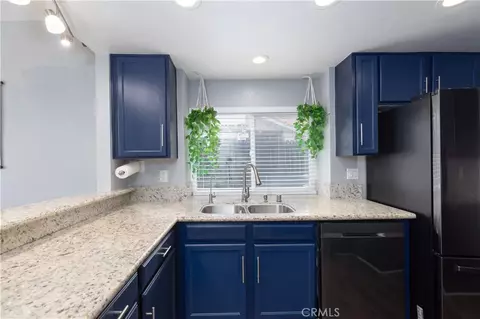 Kitchen - 39640 Rustic Glen Dr, Temecula, CA 92591 photo 3 of 5