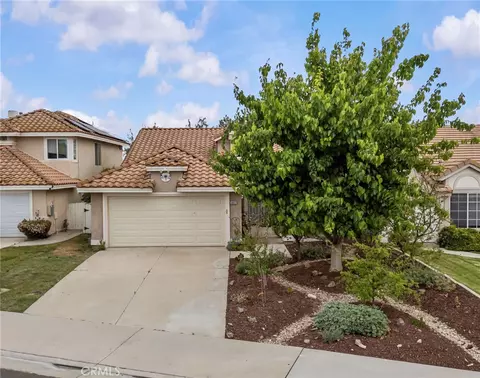 30632 Shoreline Dr, Menifee, CA 92584