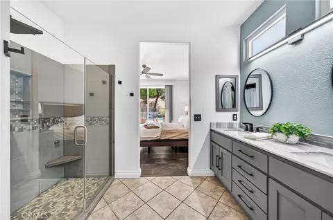 Bath - 27432 Cobble, Corona, CA 92883 photo 3 of 4