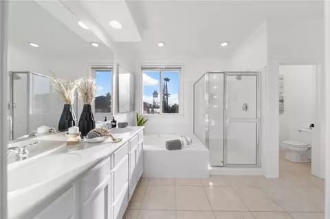 Bath - 40325 Odessa Dr, Temecula, CA 92591 photo 4 of 5