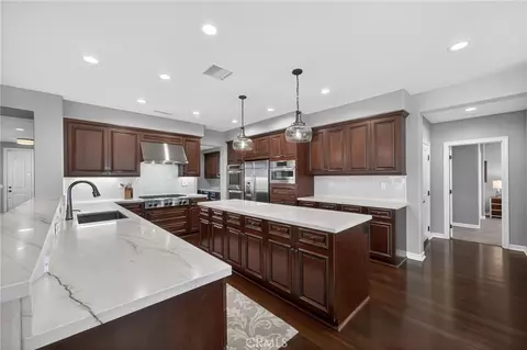 Kitchen - 46093 Hunter Trl, Temecula, CA 92592 photo 6 of 6
