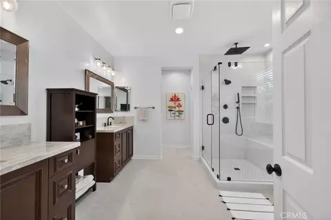 Bath - 46093 Hunter Trl, Temecula, CA 92592 photo 5 of 13