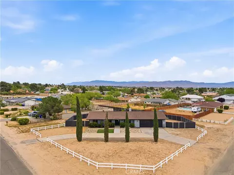 19125 Shoshonee Rd, Apple Valley, CA 92307